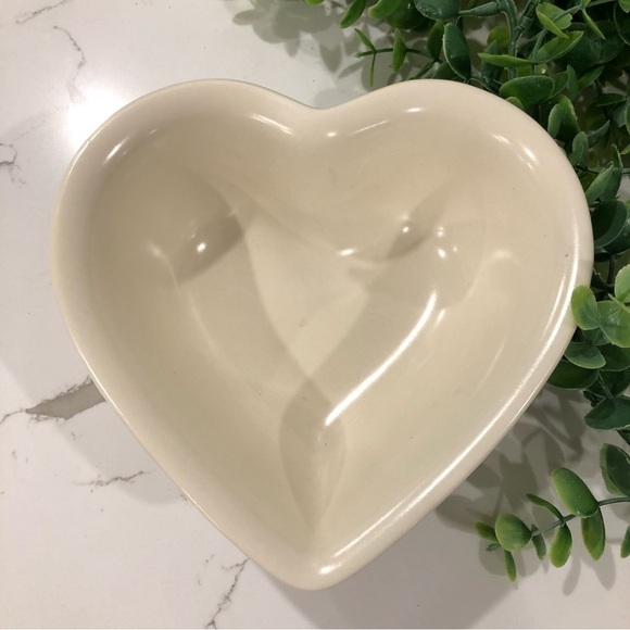 Pfaltzgraaf cream white heart candy  dish stoneware EUC - Picture 2 of 4